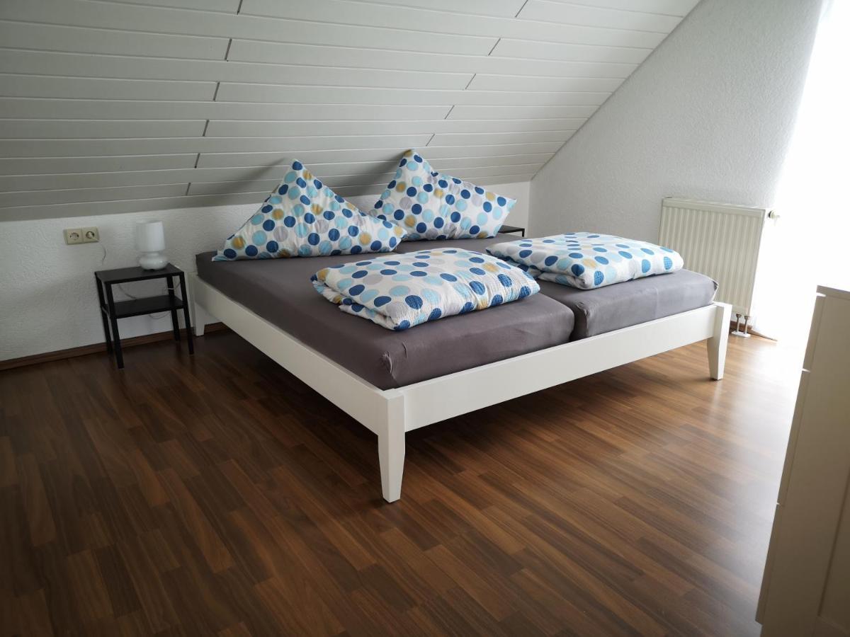 Familienfreundliche Ferienwohnung mit Wohlfühlbalkon und kostenlosem Parkplatz Meckenbeuren Exterior foto